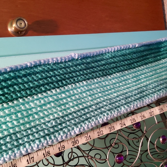 Winter Blue Green Striped Neckscarf - Picture 3 of 4